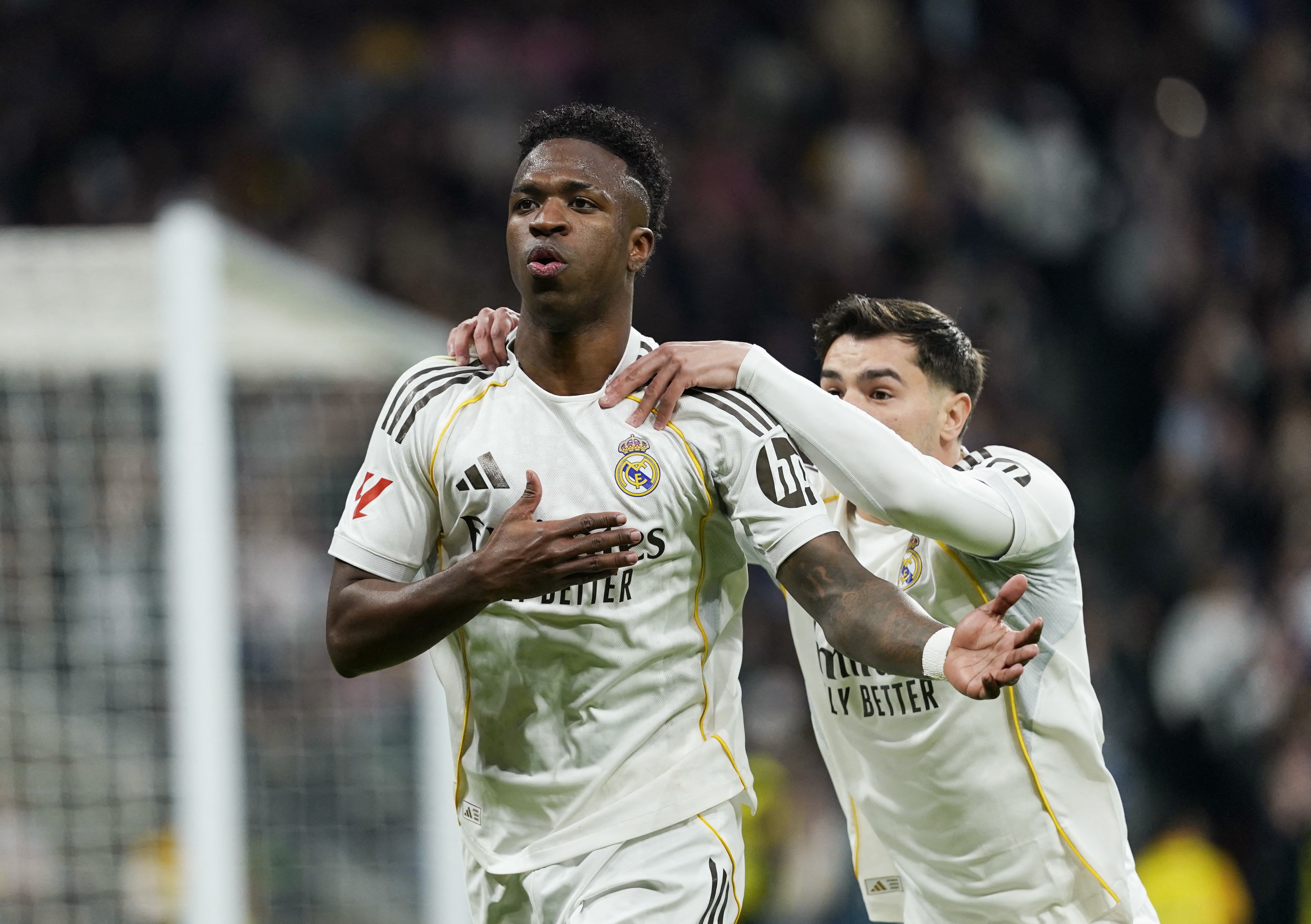 维尼修斯在欧冠淘汰赛打进14球，超越内马尔成为巴西球员第一人